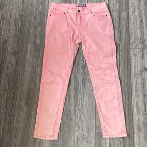 Pink stoned wash skinny jeans
